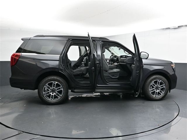 2025 Ford Expedition Active Image 12 of 35