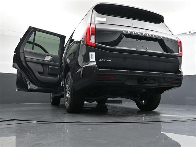 2025 Ford Expedition Active Image 16 of 35