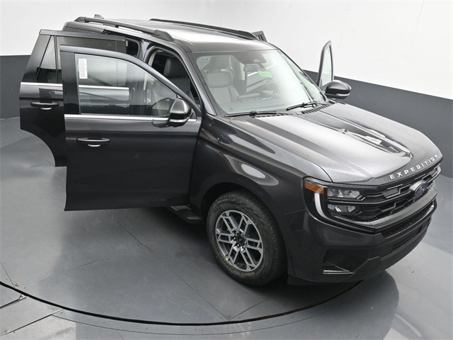 2025 Ford Expedition Active Image 9 of 35