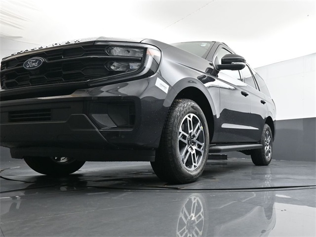 2025 Ford Expedition Active Image 18 of 35