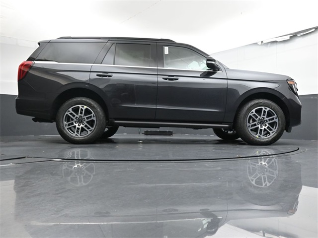 2025 Ford Expedition Active Image 13 of 35