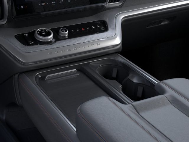 2025 Ford Expedition Active Image 16 of 23