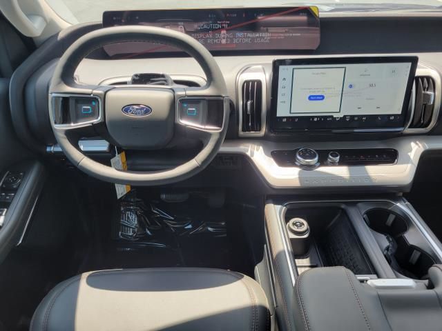 2025 Ford Expedition Active Image 13 of 35