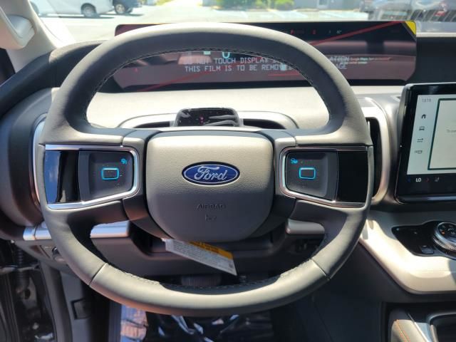 2025 Ford Expedition Active Image 12 of 35