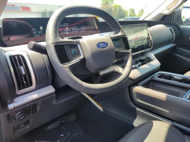 2025 Ford Expedition Active Image 10 of 35