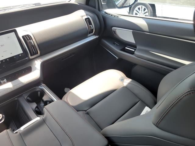 2025 Ford Expedition Active Image 29 of 35