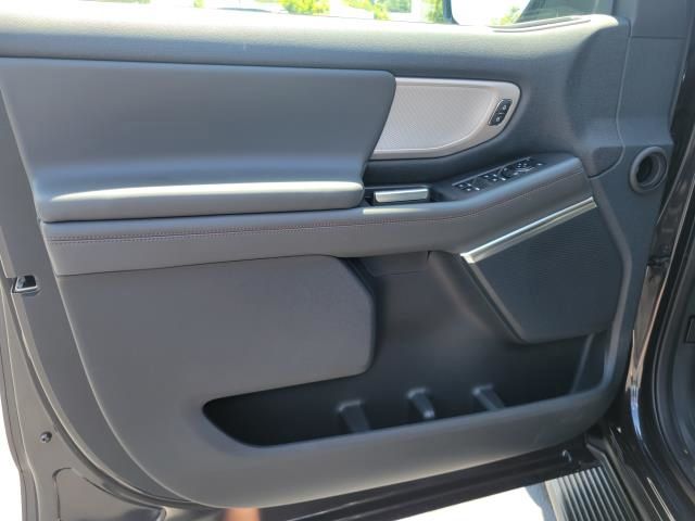 2025 Ford Expedition Active Image 19 of 35