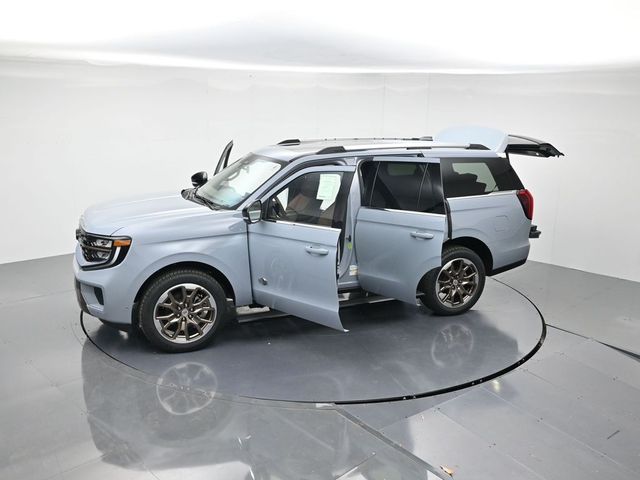 2025 Ford Expedition King Ranch Image 4 of 52