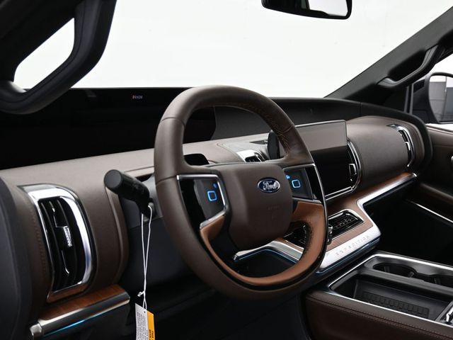 2025 Ford Expedition King Ranch Image 33 of 52