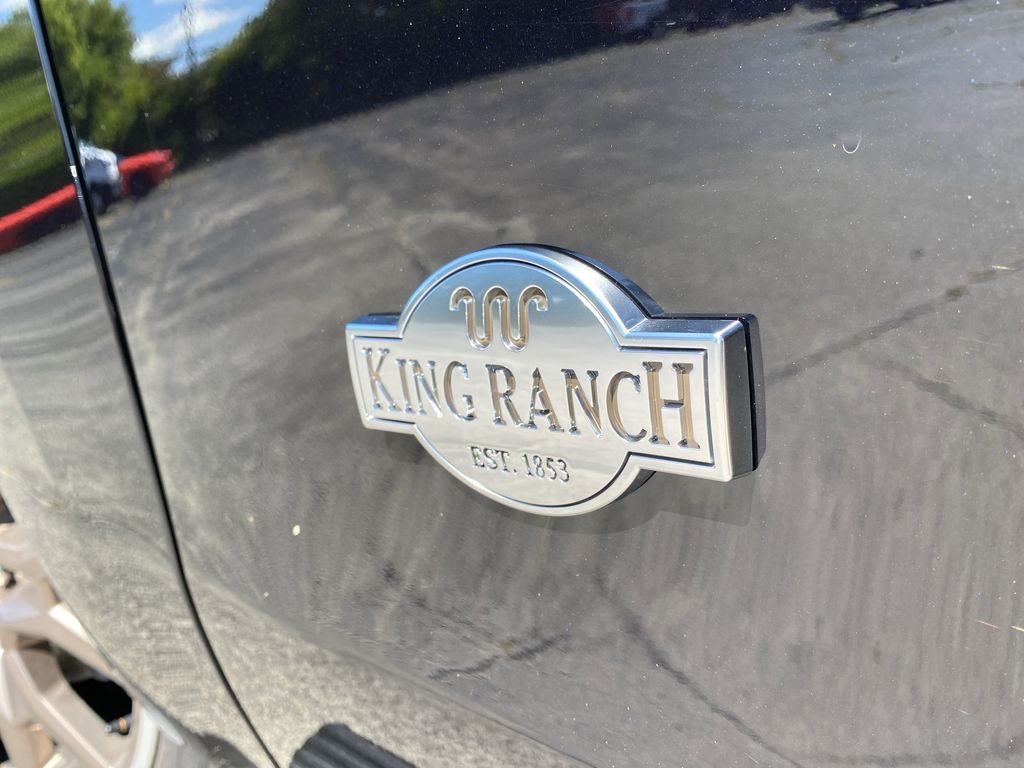 2025 Ford Expedition King Ranch Image 40 of 58