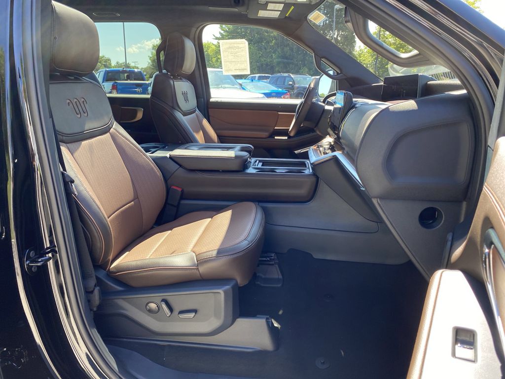 2025 Ford Expedition King Ranch Image 18 of 58