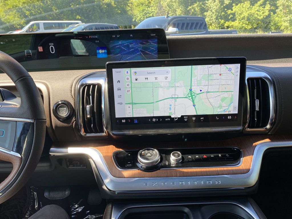 2025 Ford Expedition King Ranch Image 25 of 58