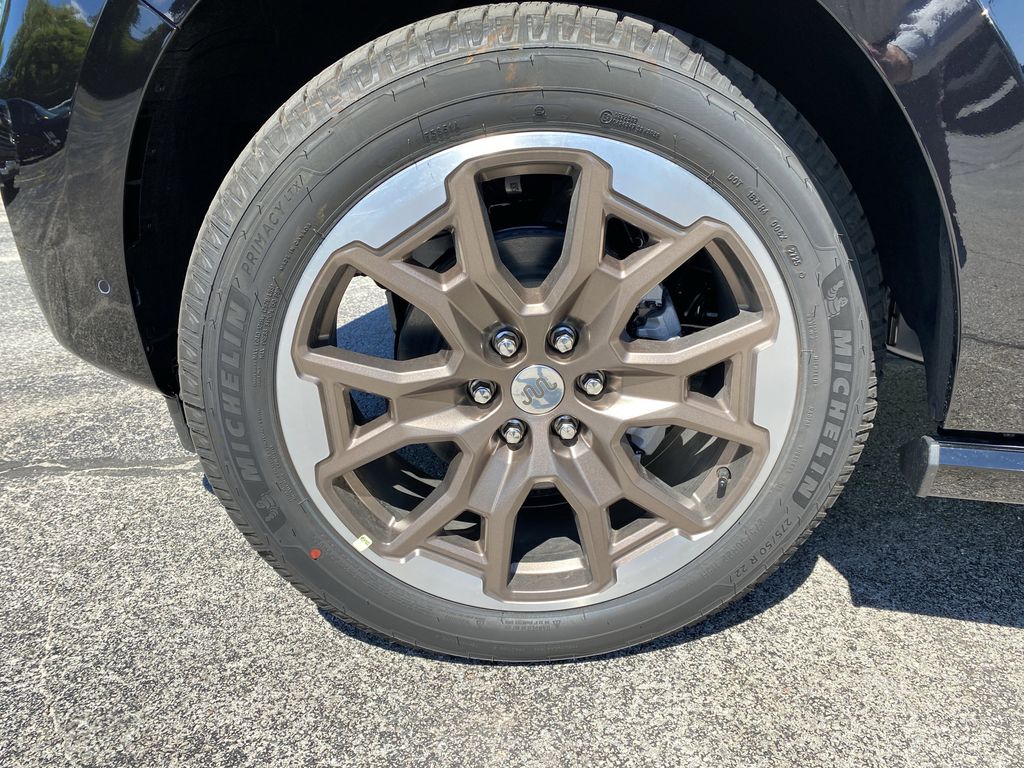 2025 Ford Expedition King Ranch Image 9 of 58