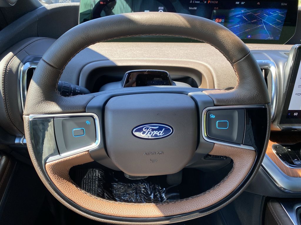 2025 Ford Expedition King Ranch Image 21 of 58