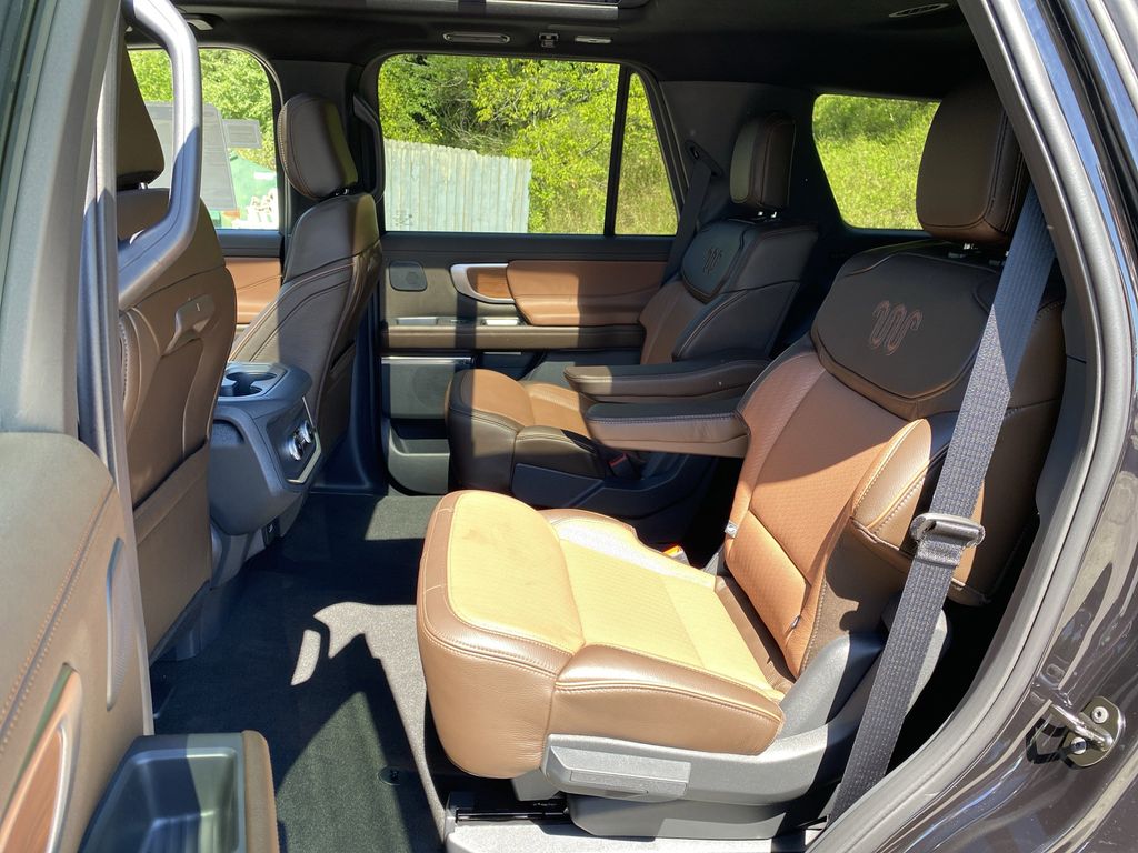 2025 Ford Expedition King Ranch Image 19 of 58