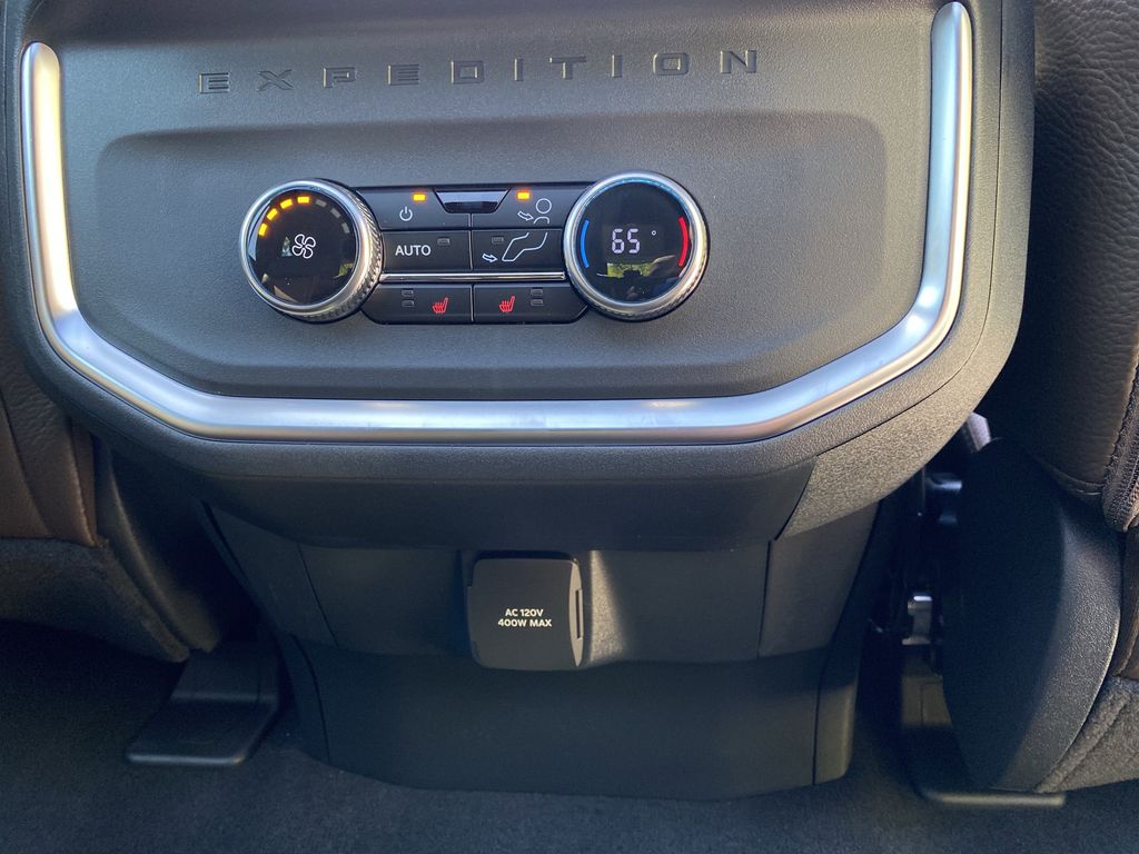2025 Ford Expedition King Ranch Image 32 of 58