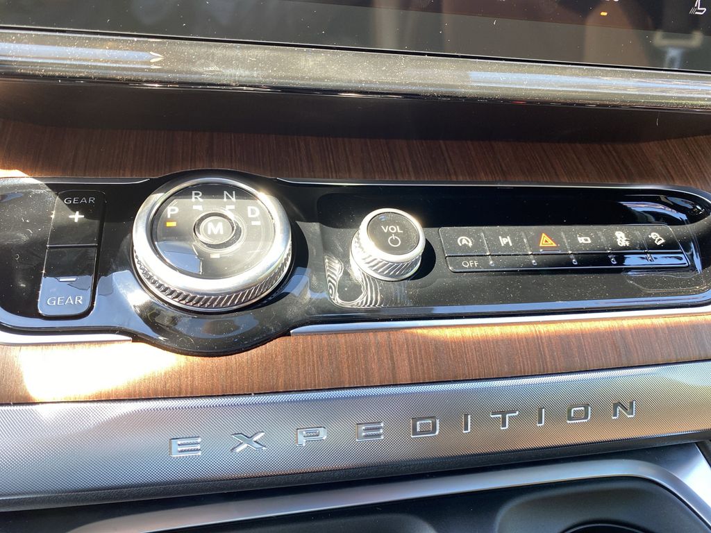 2025 Ford Expedition King Ranch Image 50 of 58