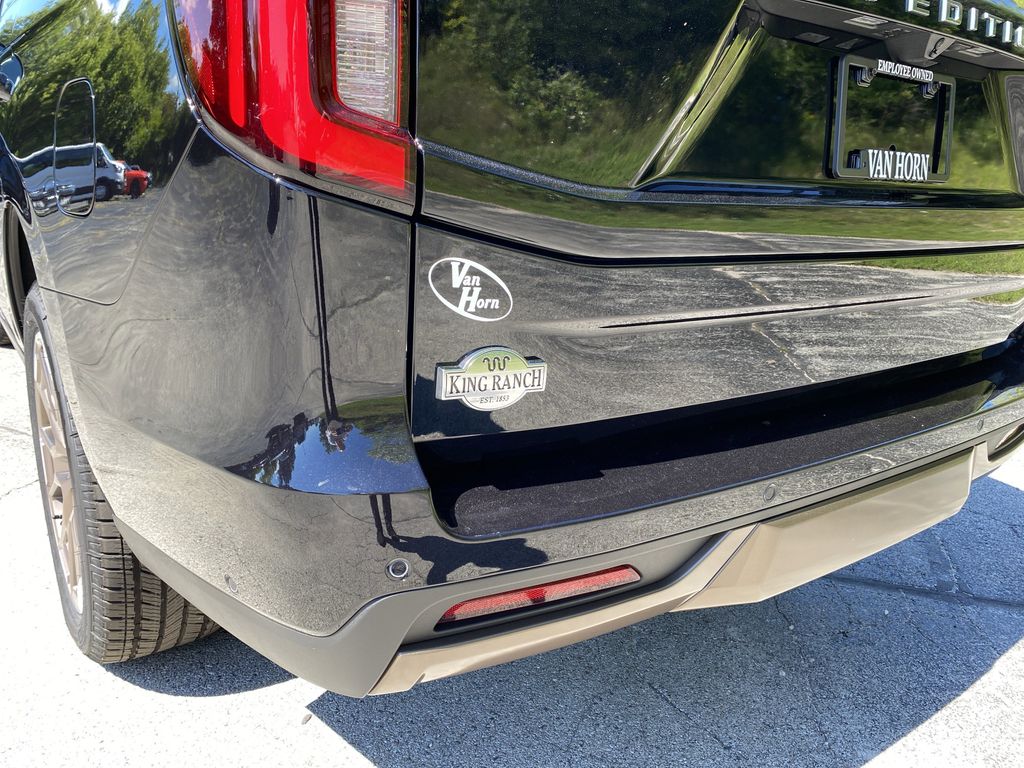 2025 Ford Expedition King Ranch Image 13 of 58