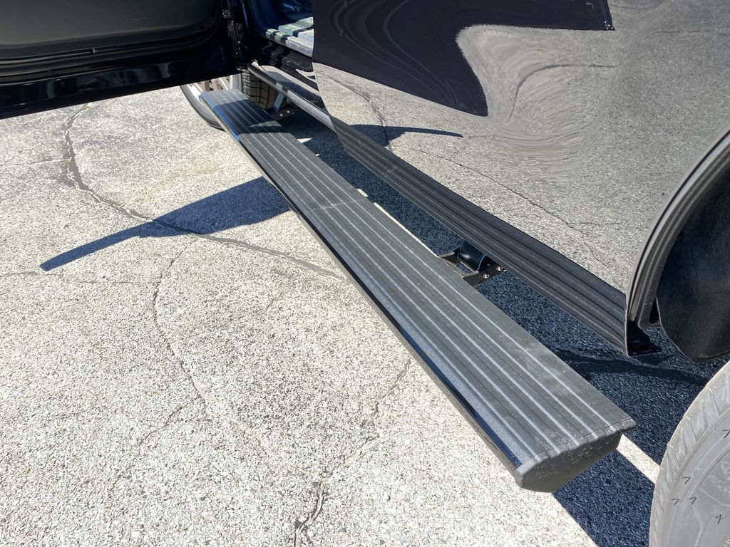 2025 Ford Expedition King Ranch Image 15 of 58