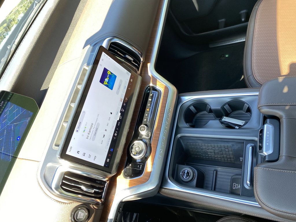 2025 Ford Expedition King Ranch Image 48 of 58