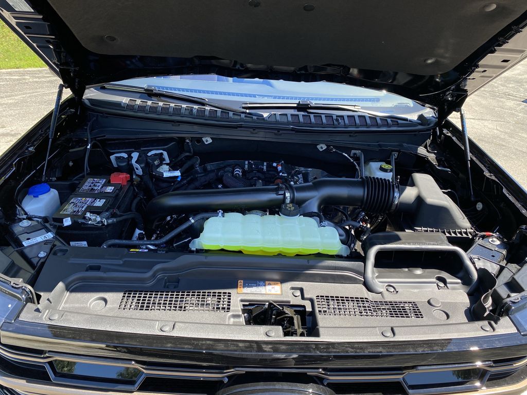 2025 Ford Expedition King Ranch Image 8 of 58