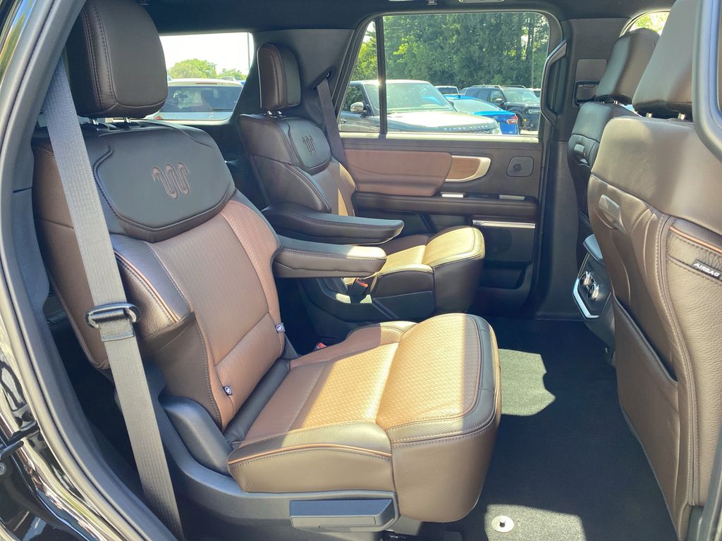 2025 Ford Expedition King Ranch Image 16 of 58