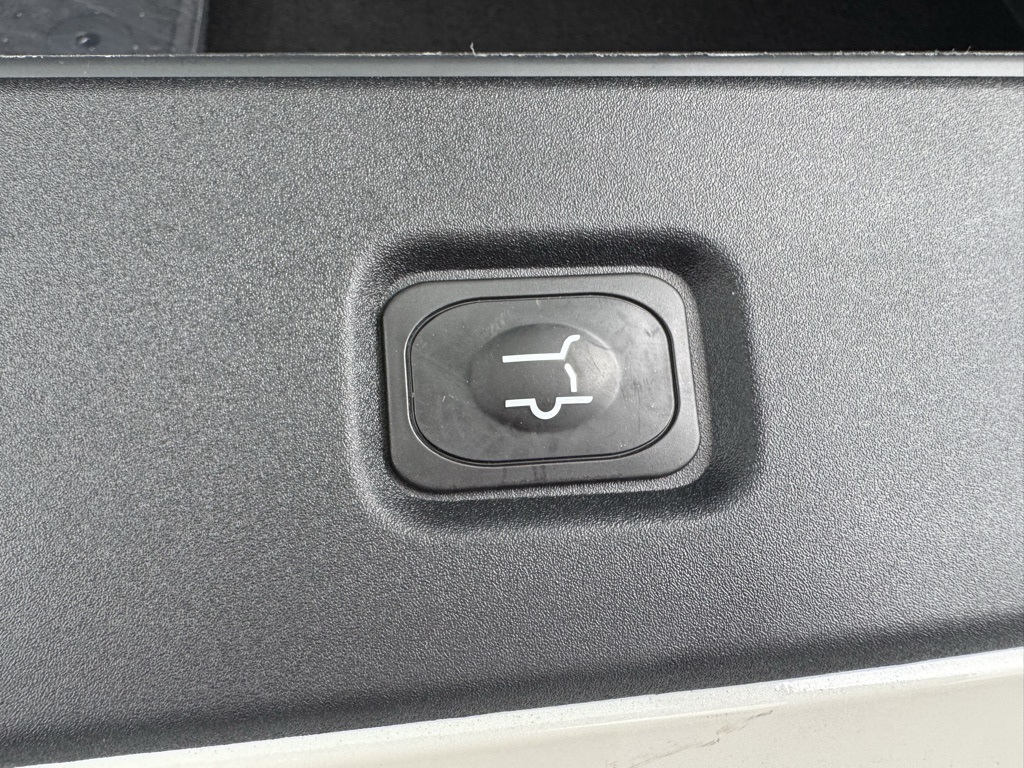 2025 Ford Expedition Platinum Image 35 of 46