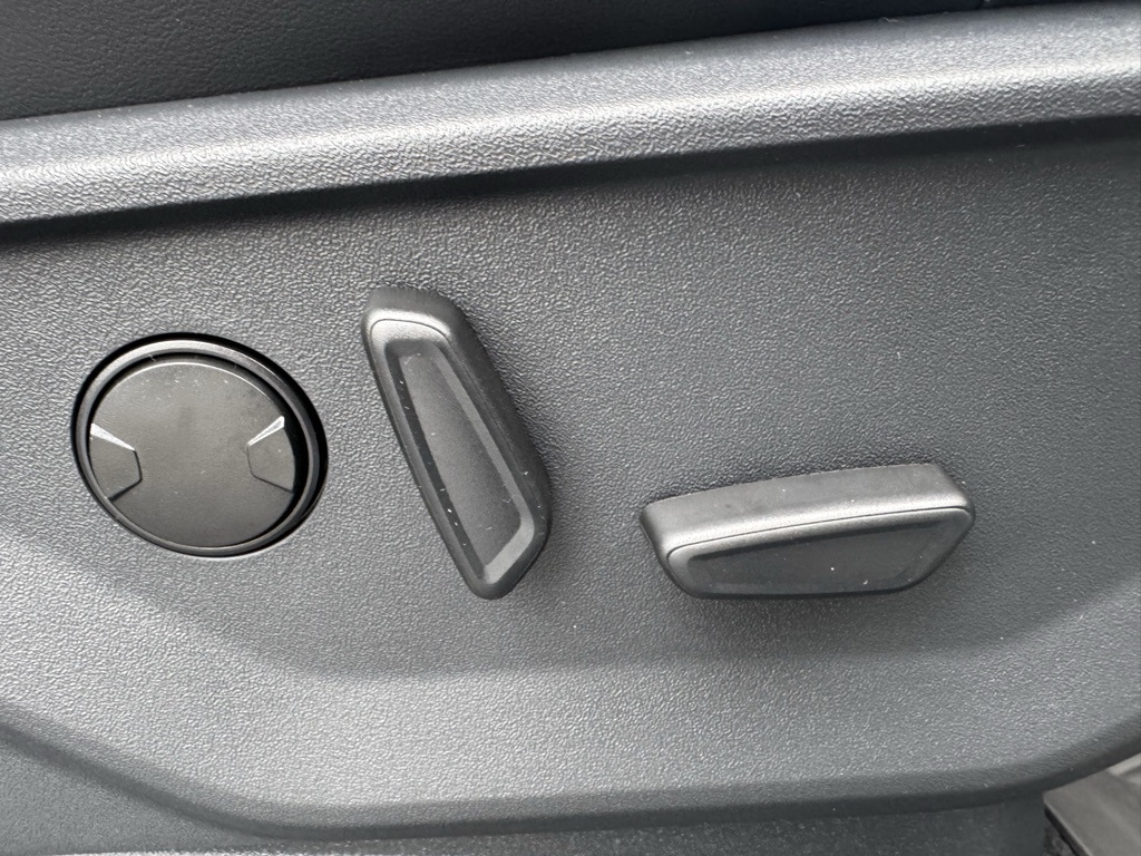 2025 Ford Expedition Platinum Image 34 of 46