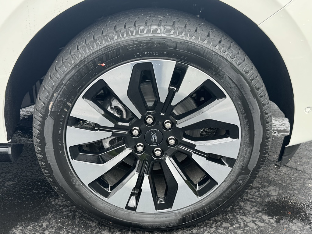 2025 Ford Expedition Platinum Image 14 of 46