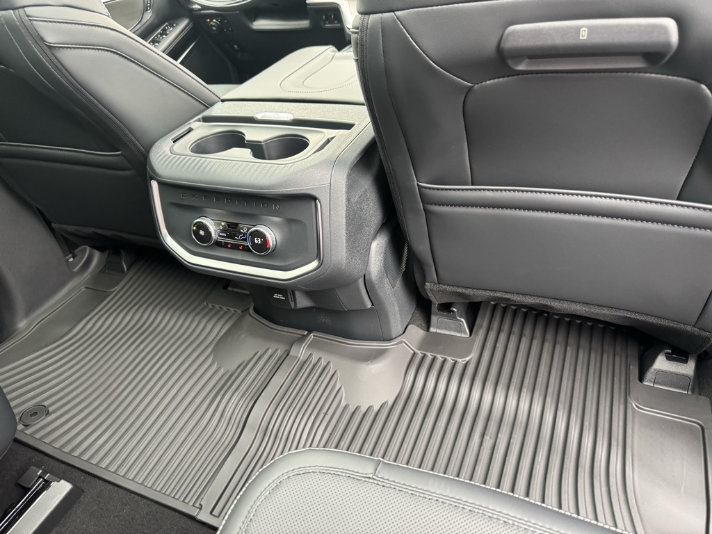 2025 Ford Expedition Platinum Image 45 of 46