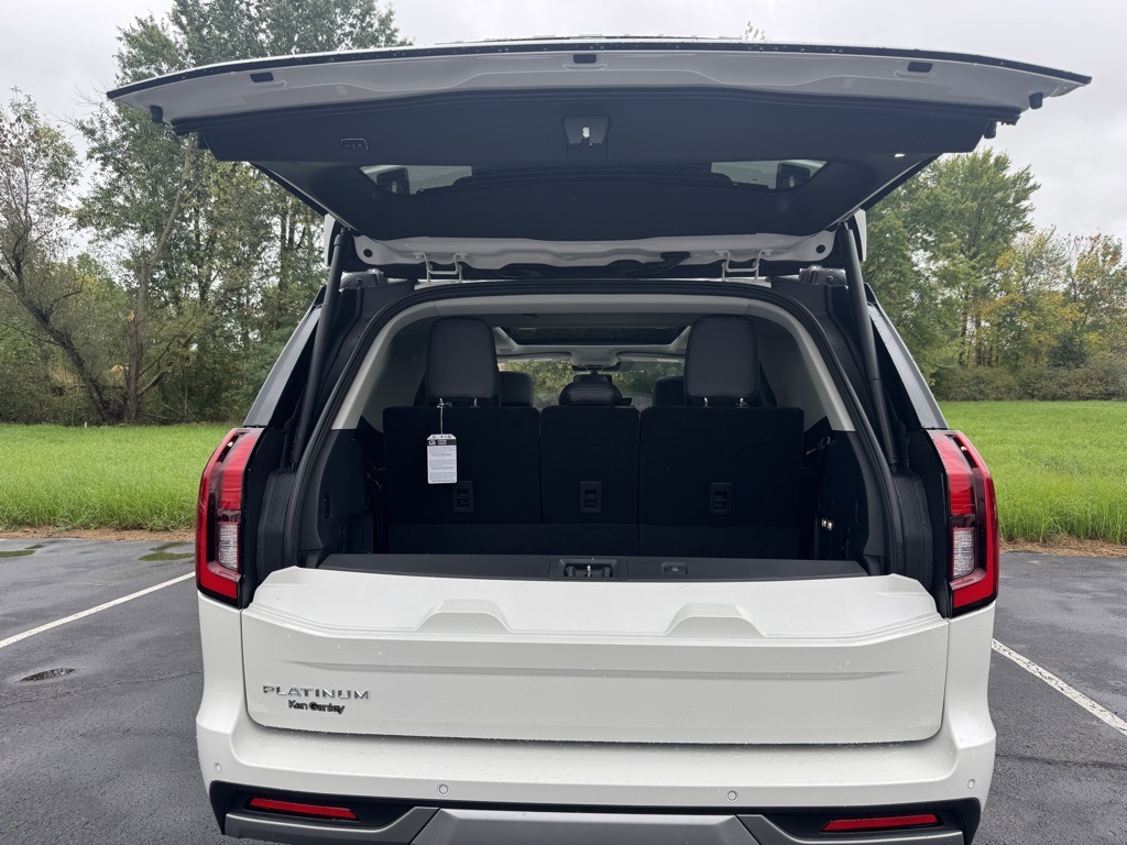 2025 Ford Expedition Platinum Image 9 of 46