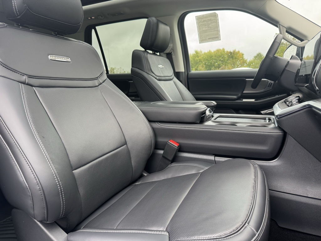 2025 Ford Expedition Platinum Image 20 of 46