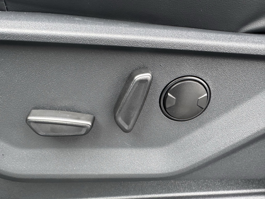 2025 Ford Expedition Platinum Image 33 of 46