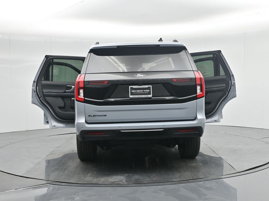 2025 Ford Expedition Platinum Image 25 of 56