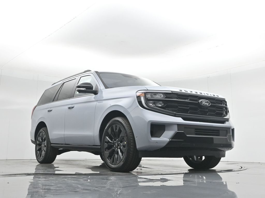 2025 Ford Expedition Platinum Image 5 of 56