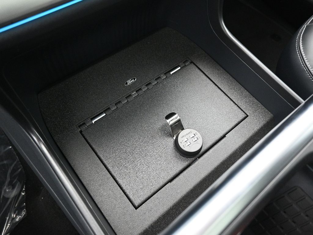 2025 Ford Expedition Platinum Image 52 of 56