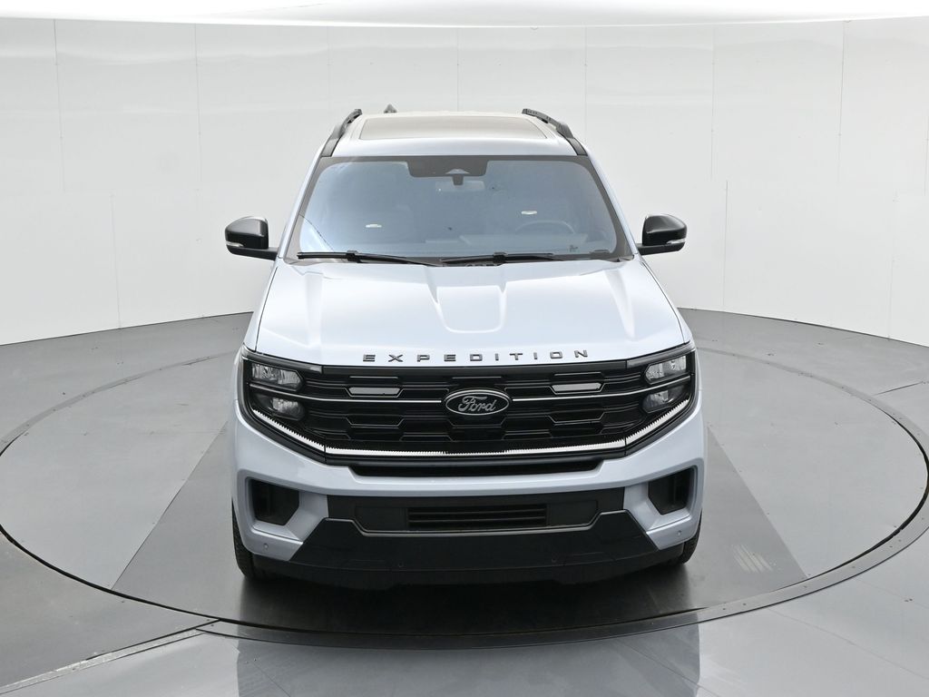 2025 Ford Expedition Platinum Image 7 of 56