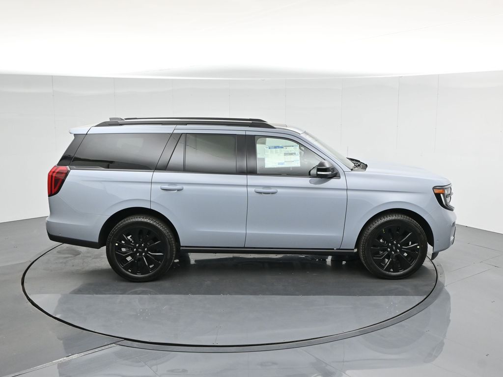2025 Ford Expedition Platinum Image 14 of 56