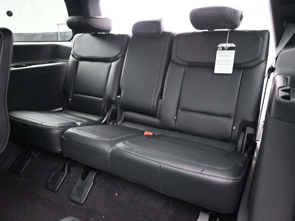 2025 Ford Expedition Platinum Image 40 of 56