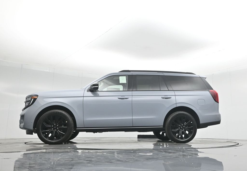 2025 Ford Expedition Platinum Image 34 of 56
