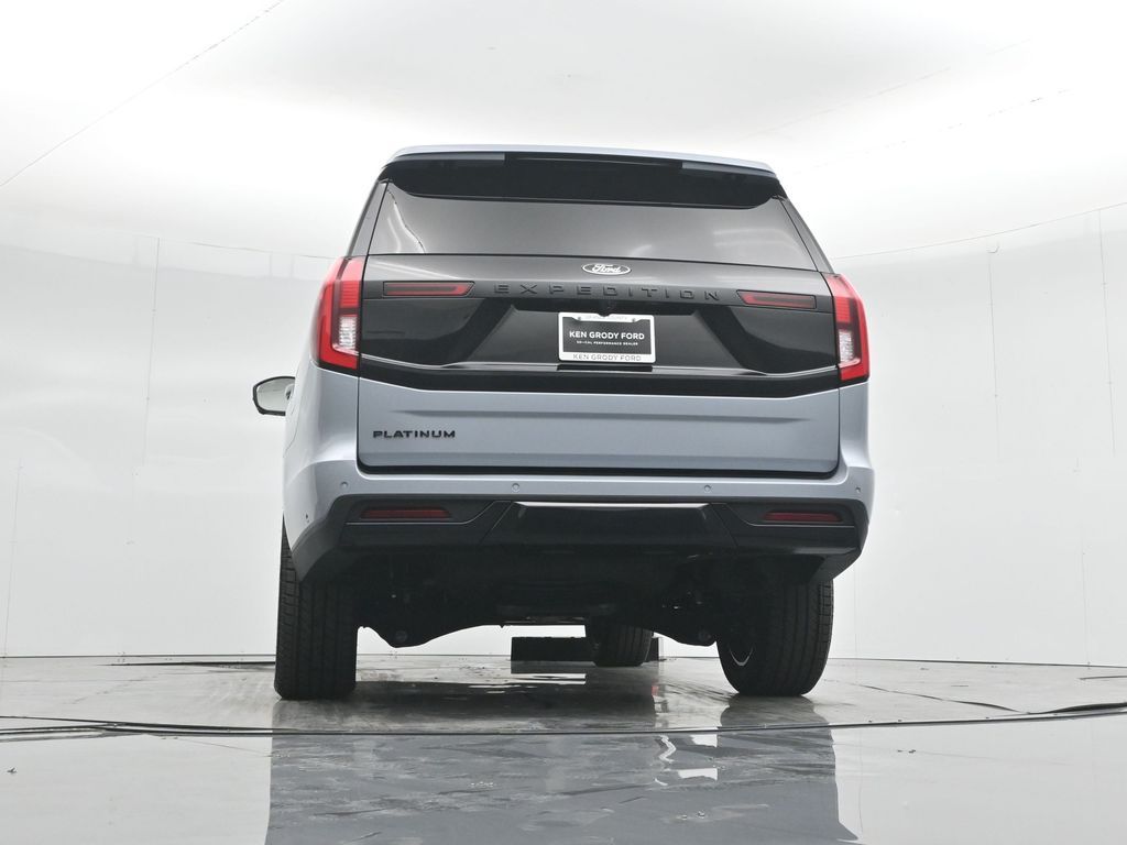 2025 Ford Expedition Platinum Image 26 of 56