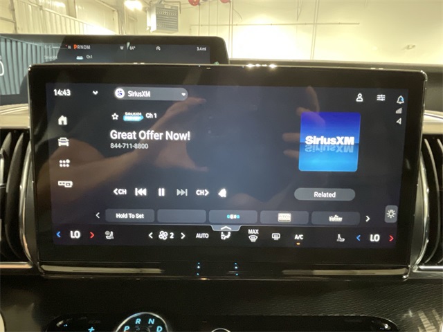 2025 Ford Expedition Platinum Image 26 of 38