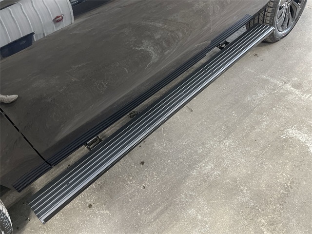 2025 Ford Expedition Platinum Image 17 of 38