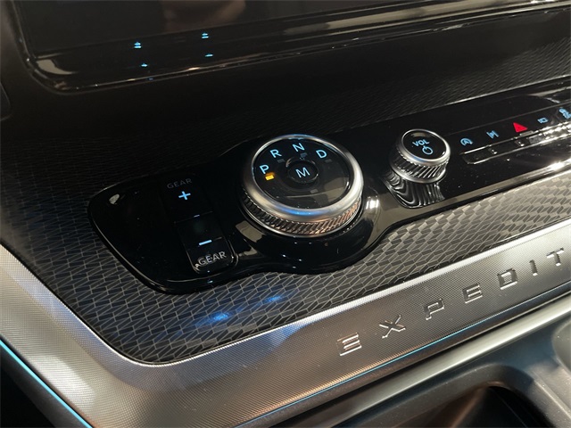 2025 Ford Expedition Platinum Image 34 of 38