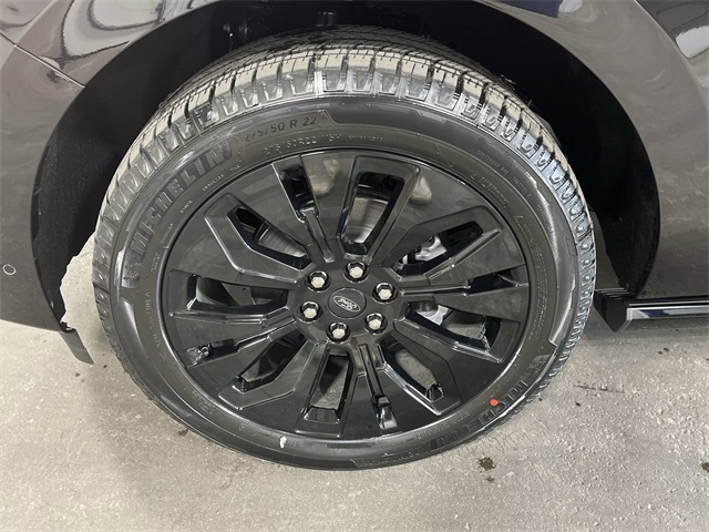 2025 Ford Expedition Platinum Image 15 of 38