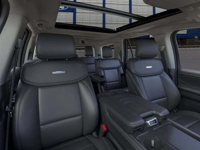 2025 Ford Expedition Platinum Image 10 of 23