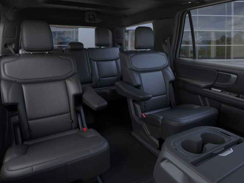 2025 Ford Expedition Platinum Image 12 of 23