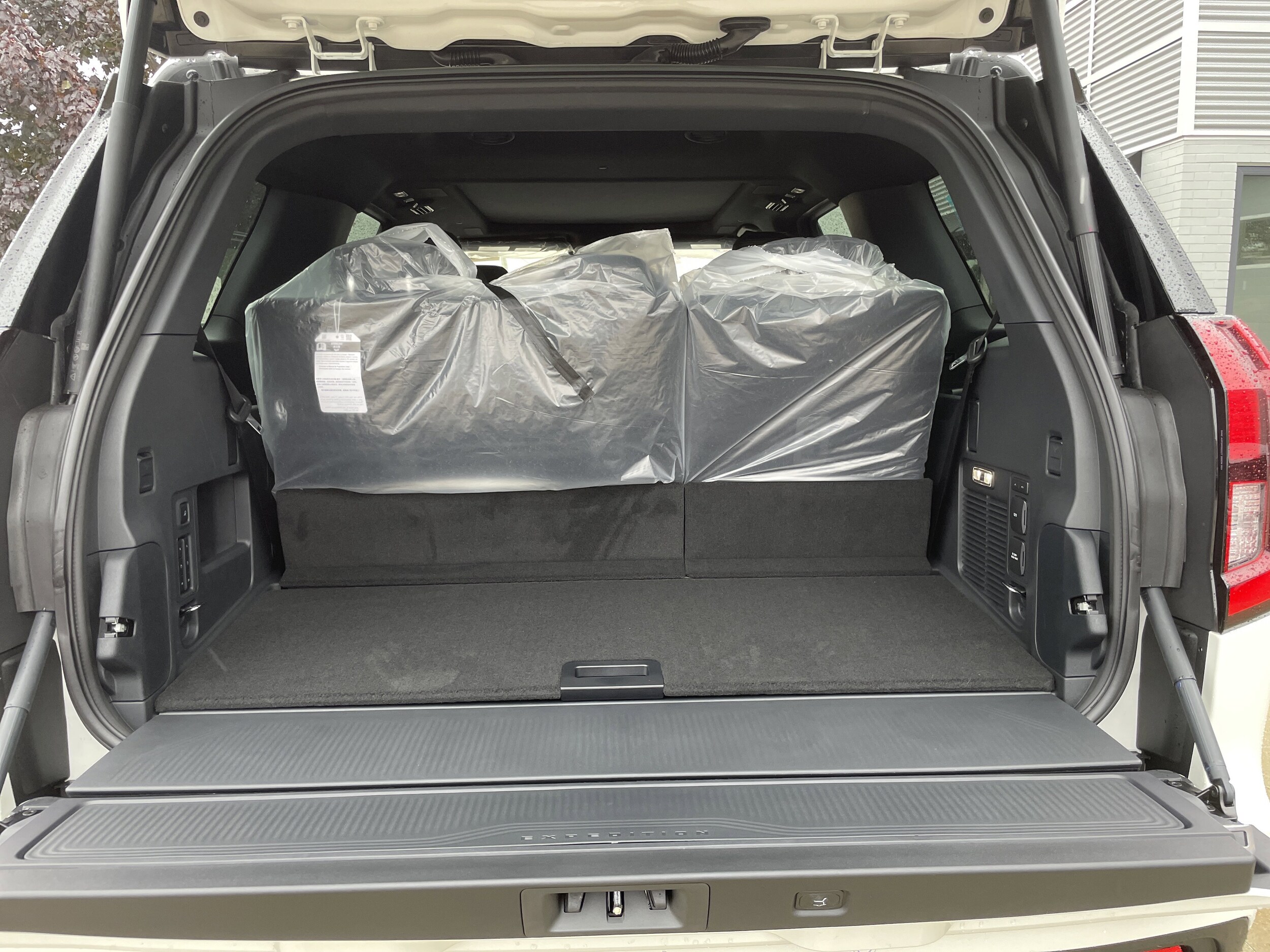 2025 Ford Expedition Platinum Image 9 of 15