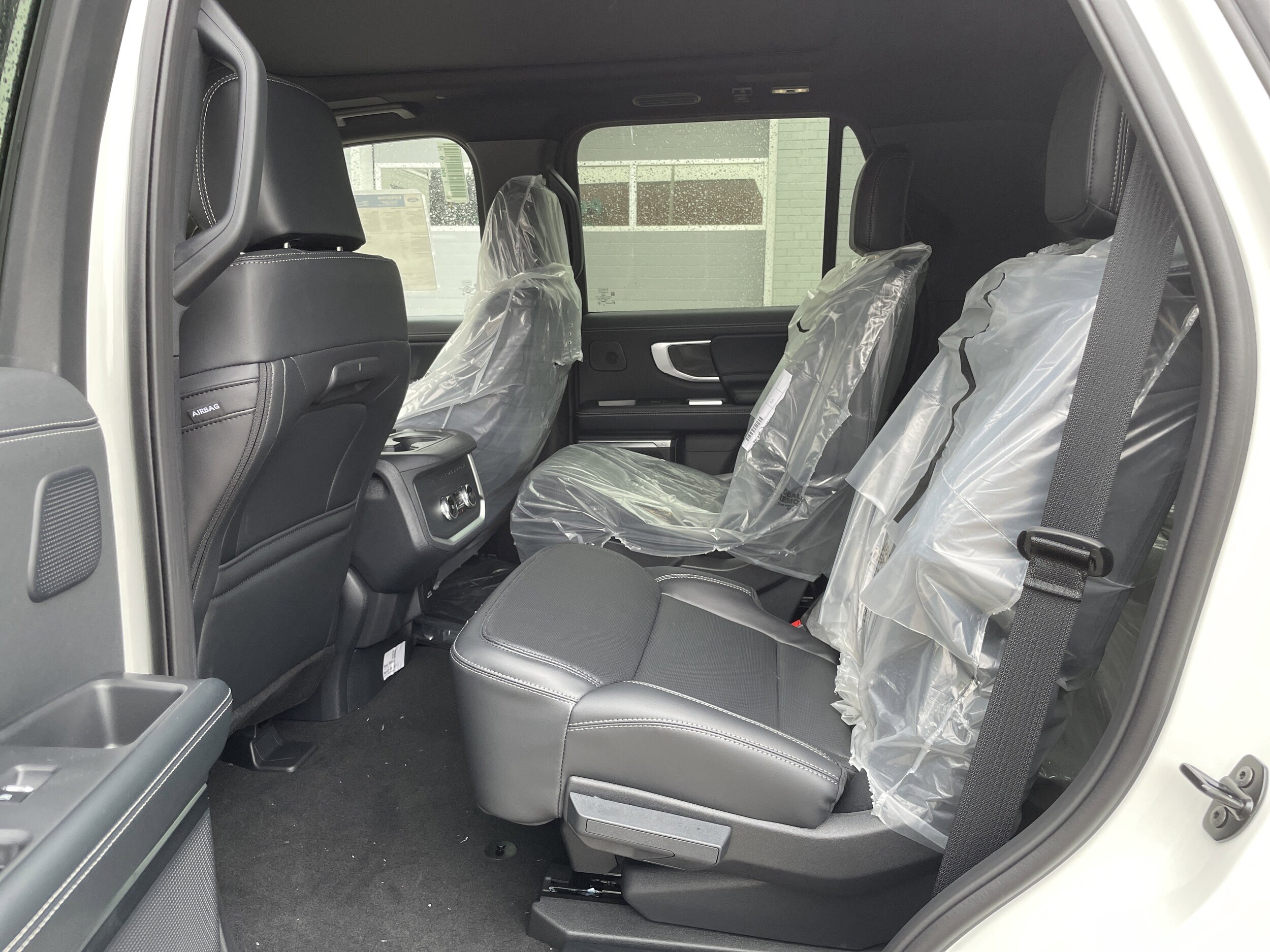 2025 Ford Expedition Platinum Image 14 of 15