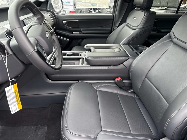 2025 Ford Expedition Platinum Image 11 of 30